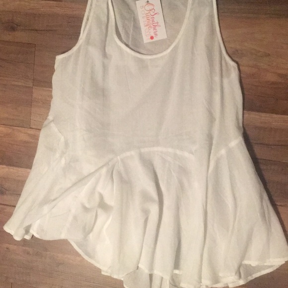 NWT boutique tank large - Picture 3 of 3